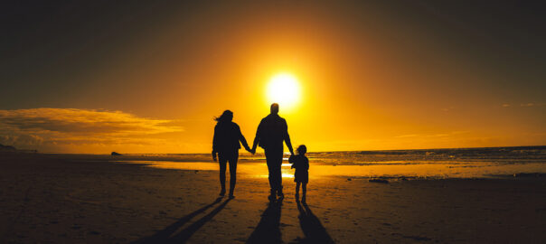C'est une photographie de séance famille, shooting portrait sur les plages de Capbreton par le photographe Stephane amelinck.